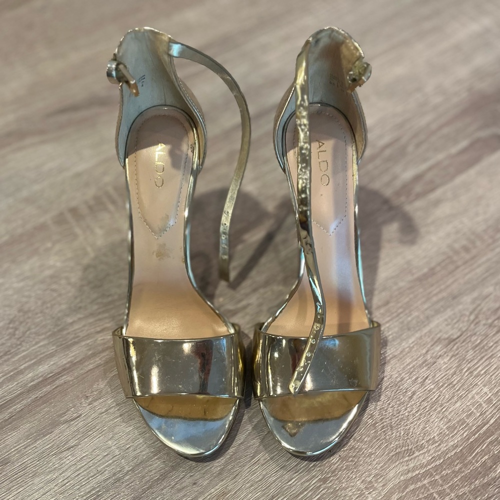 Also Gold Metallic Faux Leather Stiletto Ankle Strap Heels Sz 6.5 Wedding